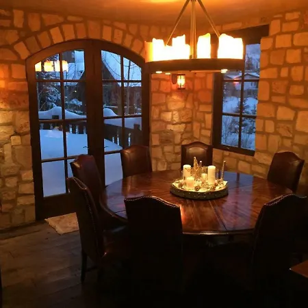 Beautiful Mountain Vilta With Private Parking Inside Of The Yard ווינטרברג